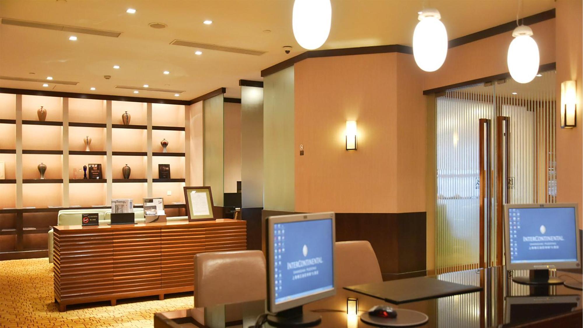 Intercontinental Shanghai Pudong By Ihg Exterior foto